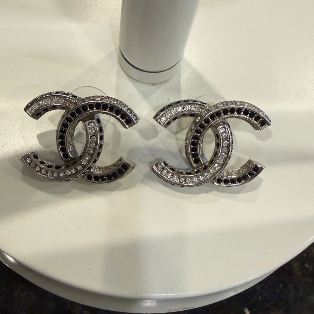 Chanel, authentic 2017, backings aren’t original and posts are slightly bent